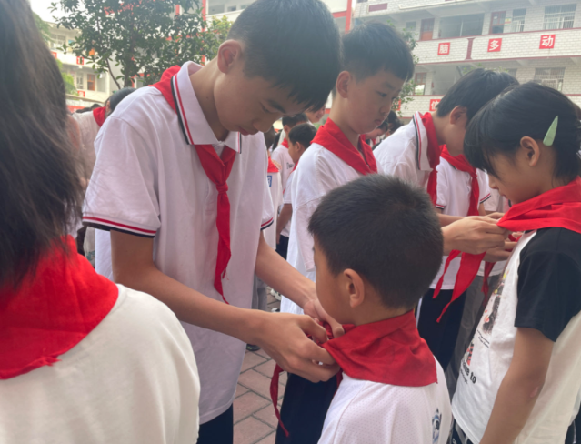 收心归位快速调整状况校园扎实展开秋季开学第一课教育活动 收心归位快速调整状况校园扎实展开秋季开学第一课教育活动